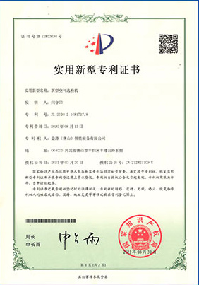 �������g